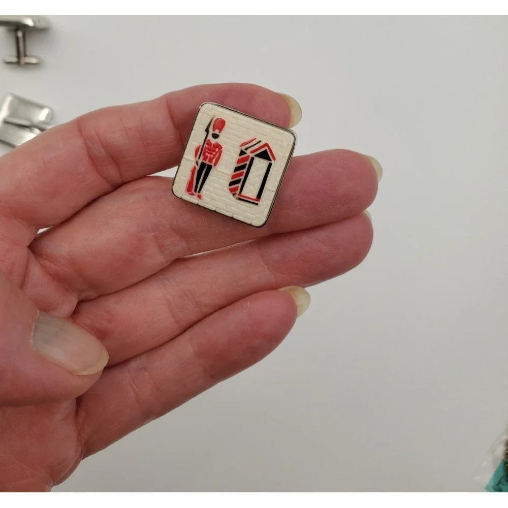 Vtg British Royal Guard Buckingham Palace Men Cufflinks Tie Clip